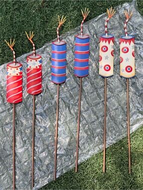 Collectable Pier 1 Firework Garden Stakes BN Perfect for 4th of July!